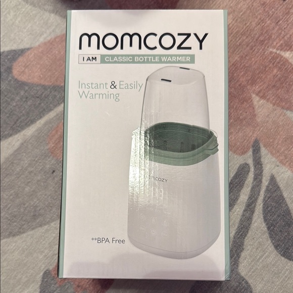 Momcozy Other - White and Green Minimalist Momcozy Packaging